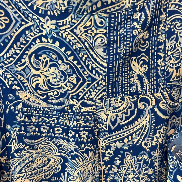 Savanna Jane Blue Embroidered Blouse size large NWT - Picture 16 of 16